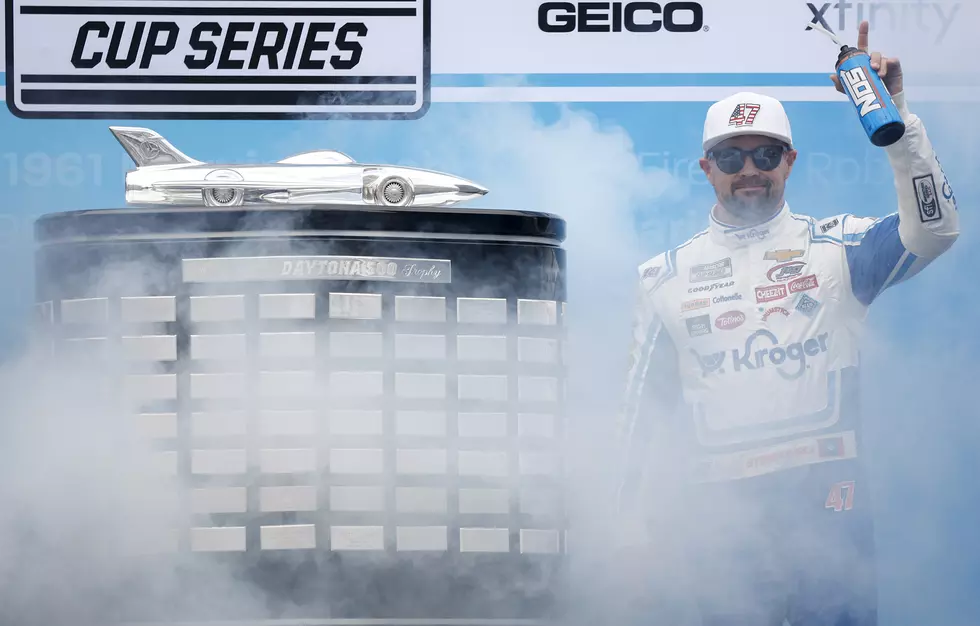 Ricky Stenhouse Jr. Wins First Daytona 500, Record 212 Laps